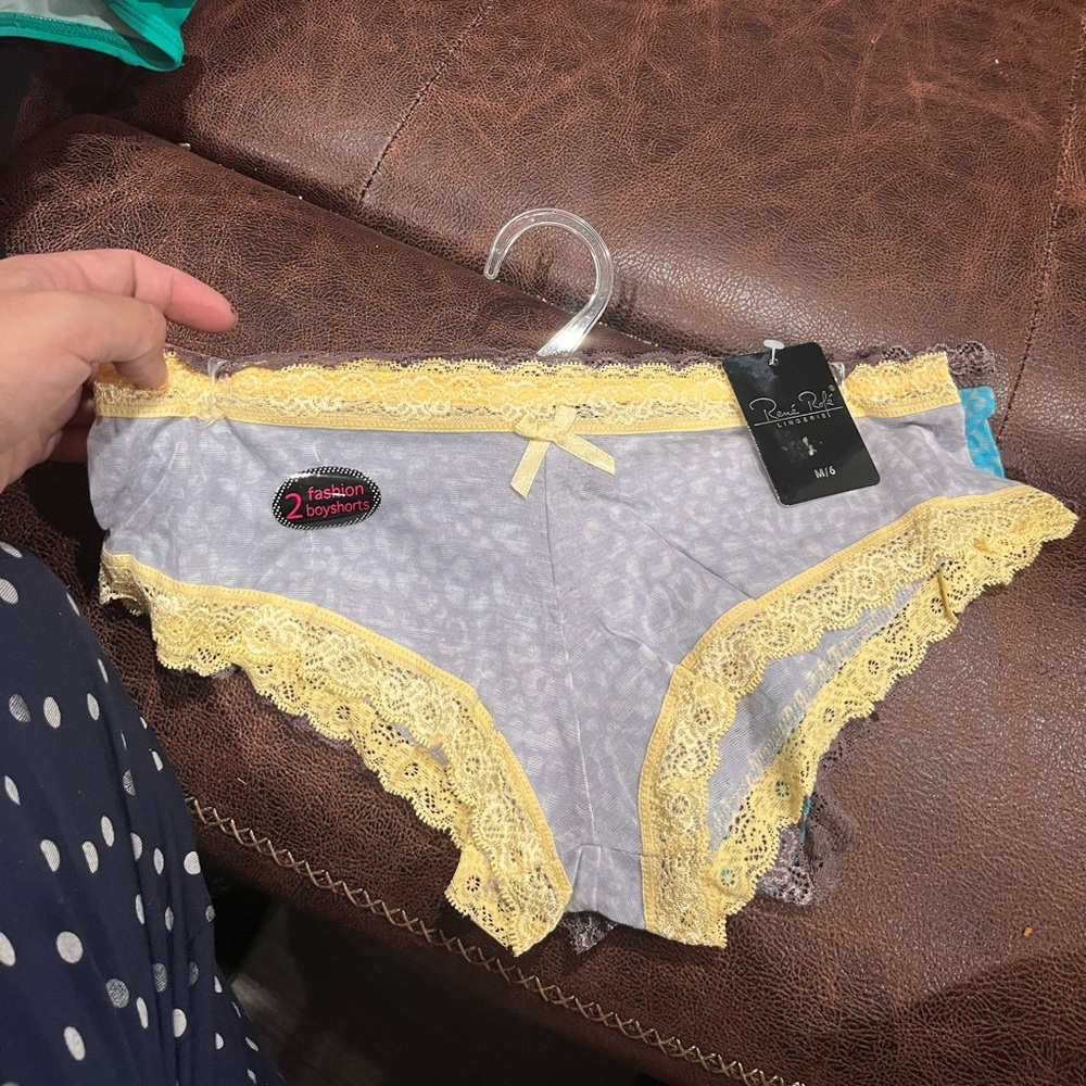 🎀Rene Rofe Yellow and Gray Lace Trim Panties
